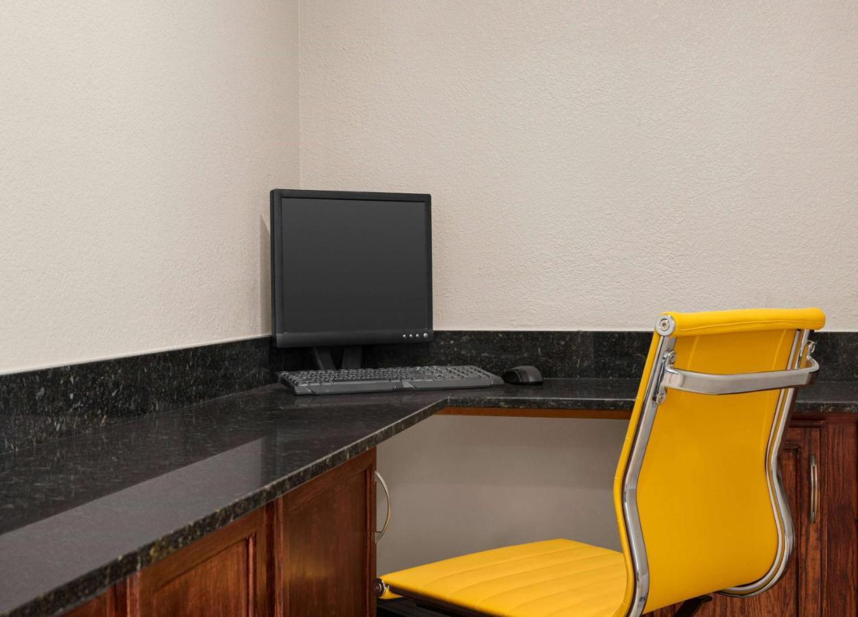 Days Inn By Wyndham Demopolis Luaran gambar