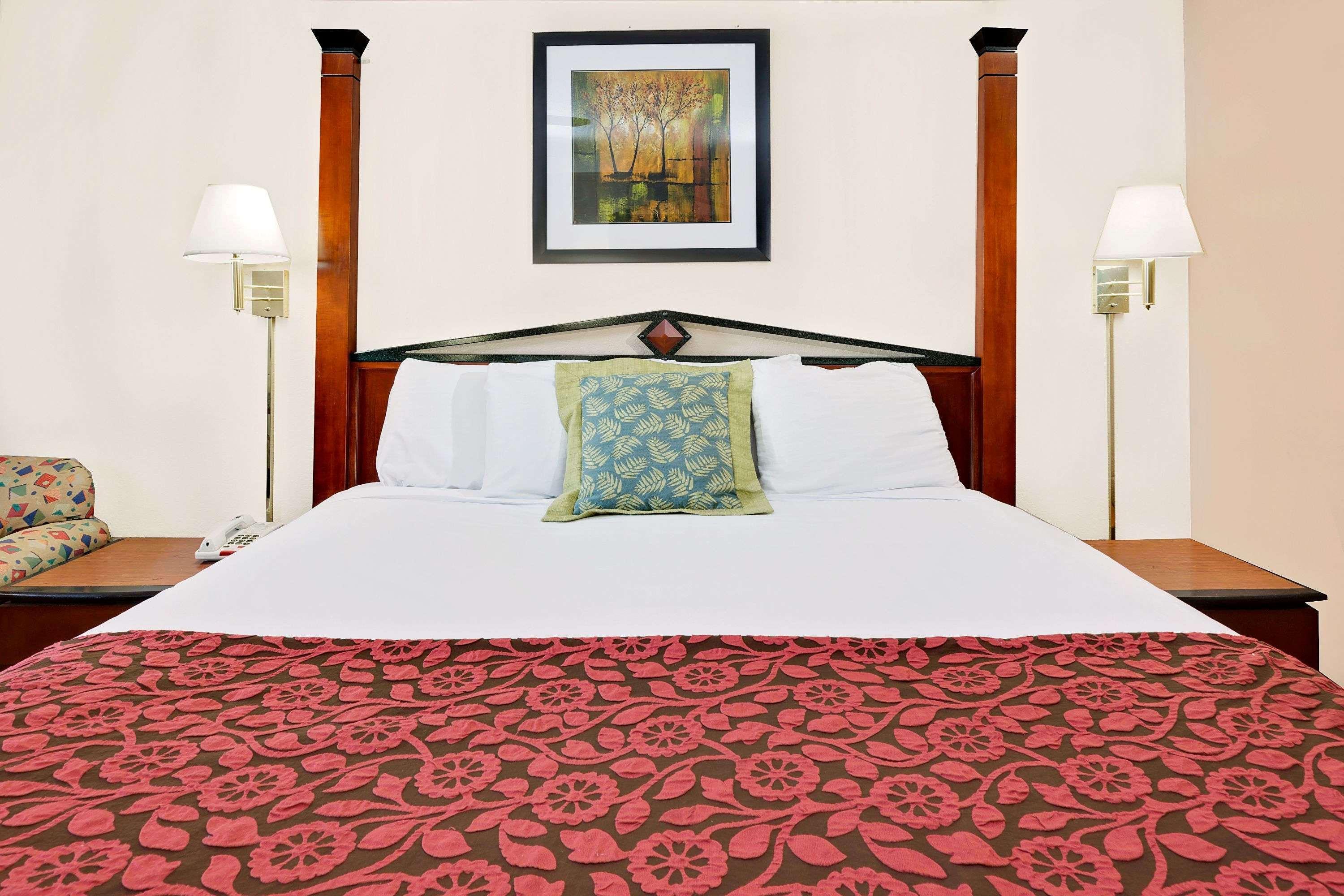 Days Inn By Wyndham Demopolis Luaran gambar