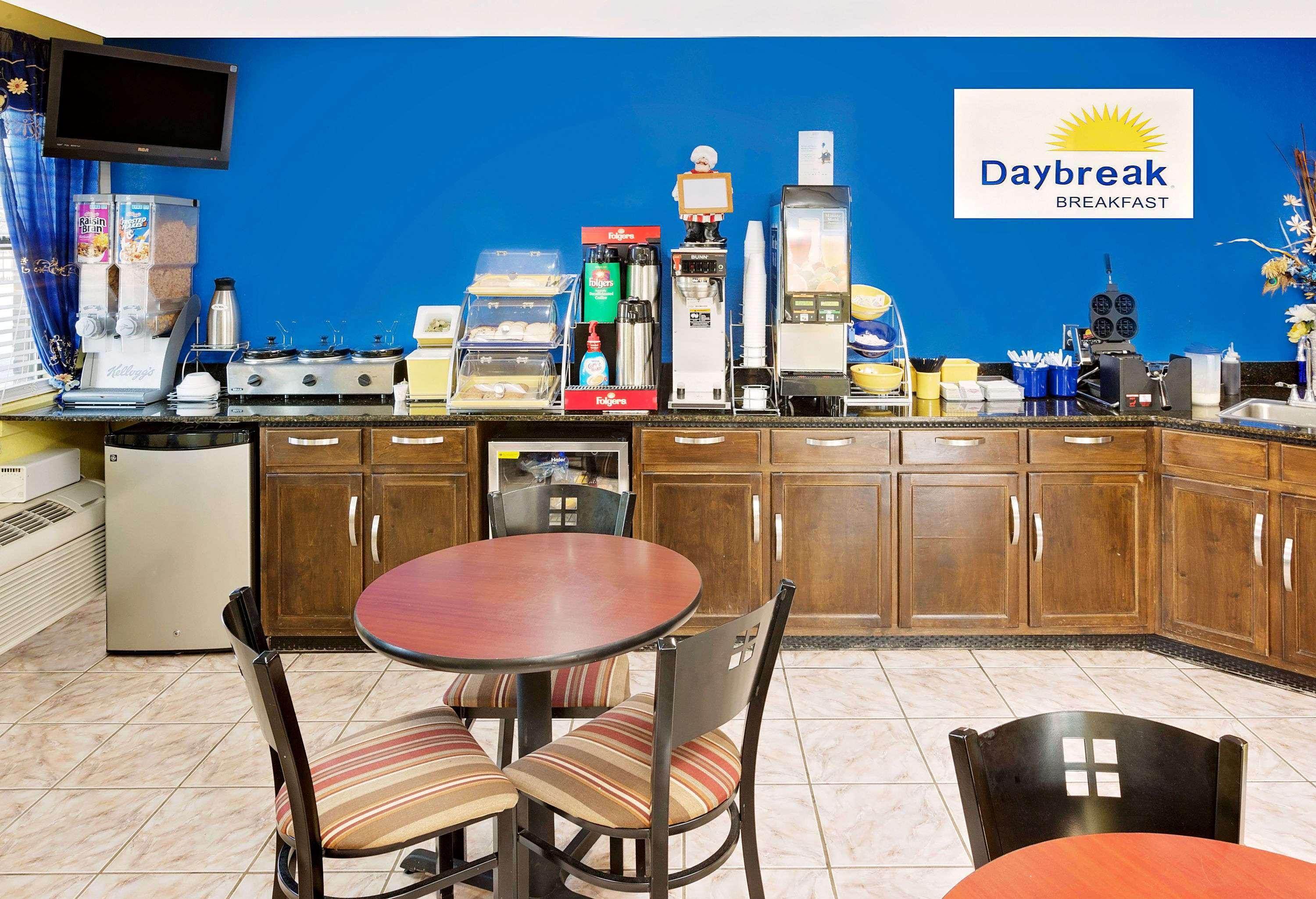 Days Inn By Wyndham Demopolis Luaran gambar